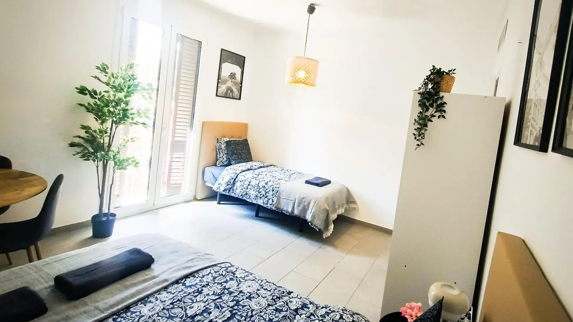 Vandrerhjem Oasis Rooms Barcelona - Heart Of Barcelona Spanien