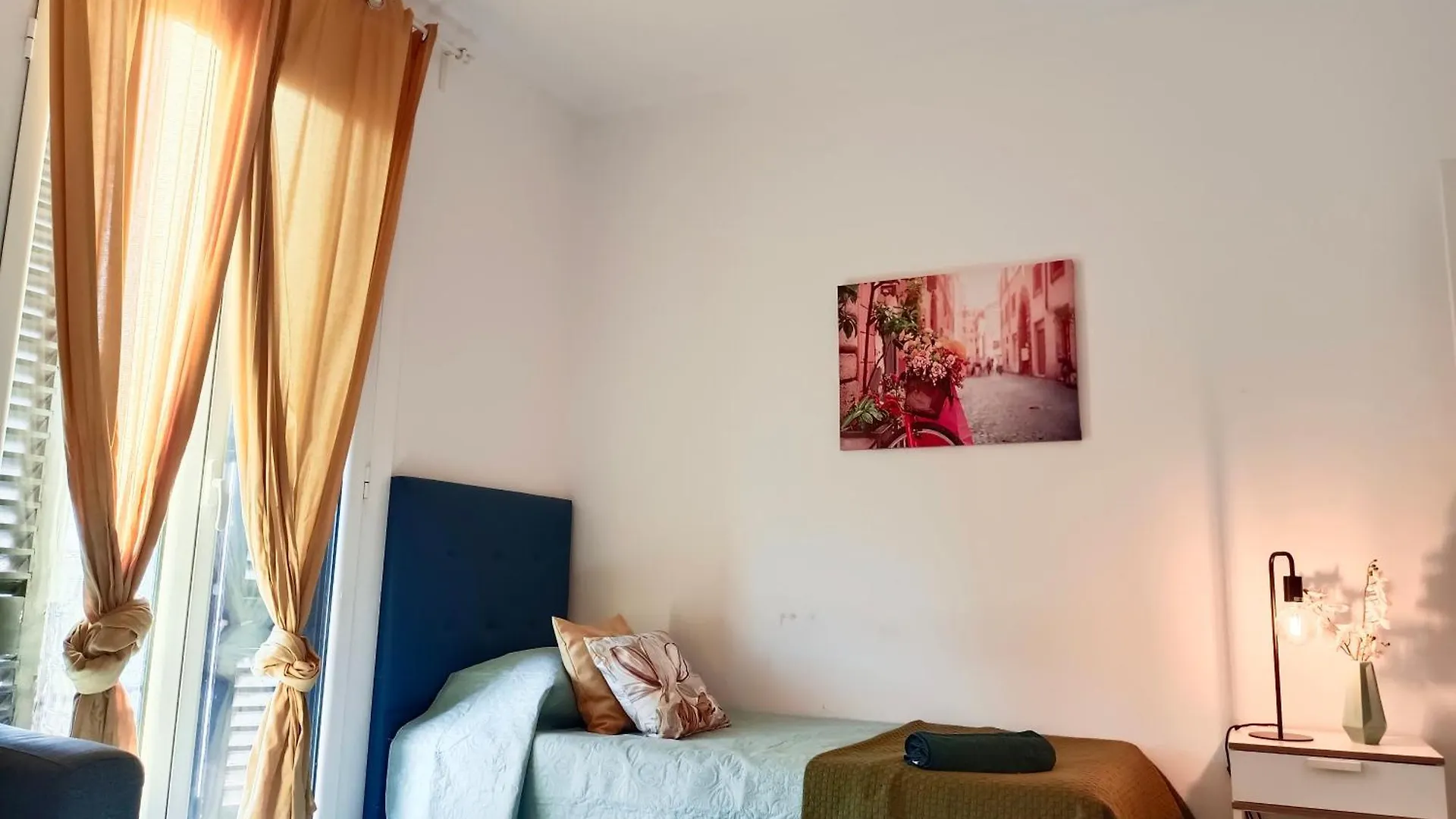 Хостел Oasis Rooms Barcelona - Heart Of Барселона