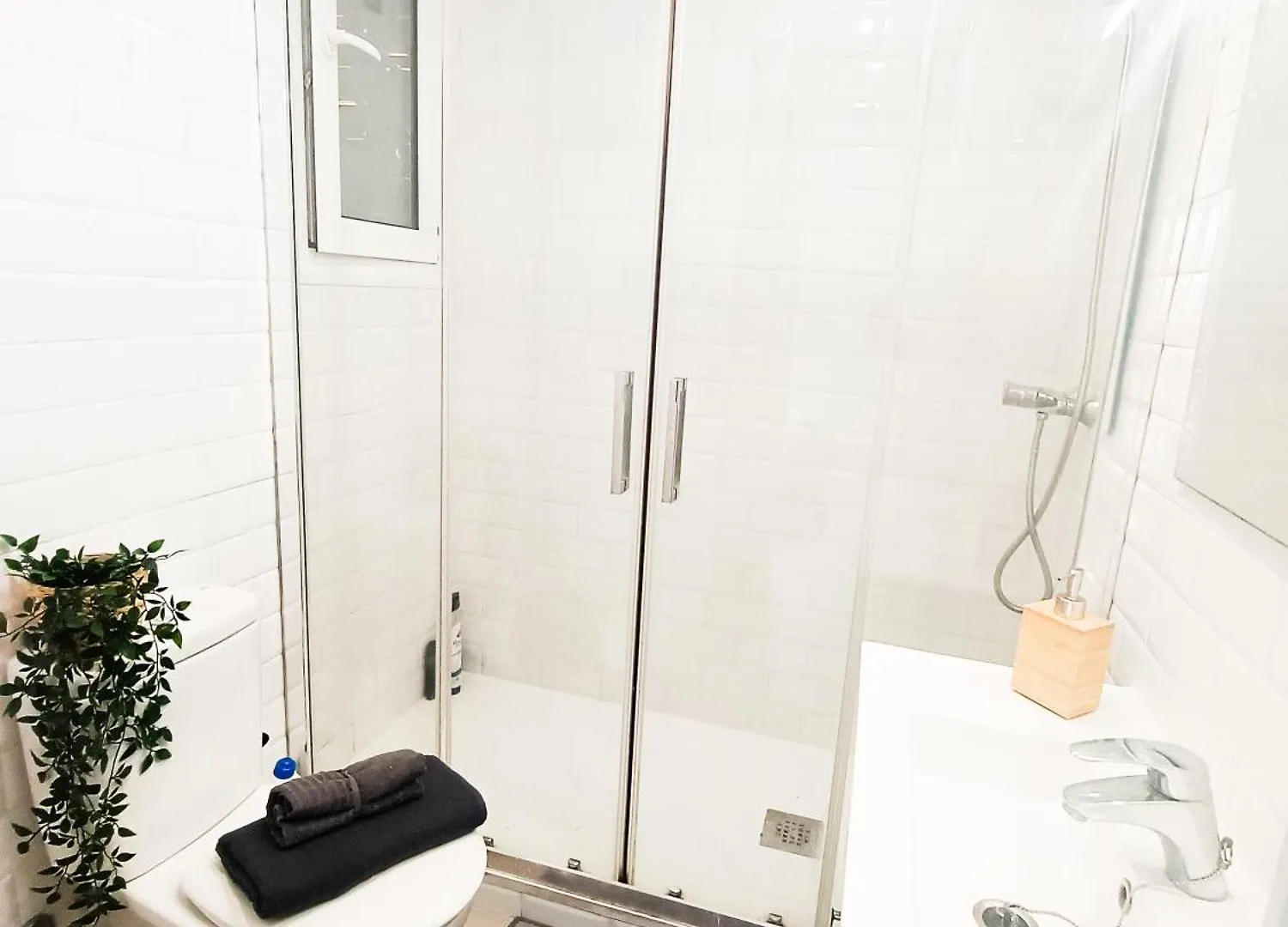 Oasis Rooms Barcelona - Heart Of Барселона 0*,  Испания