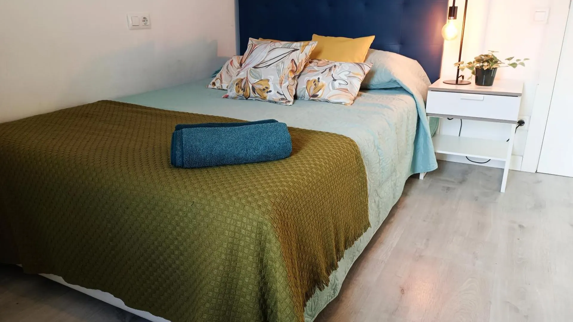Oasis Rooms Barcelona - Heart Of Барселона